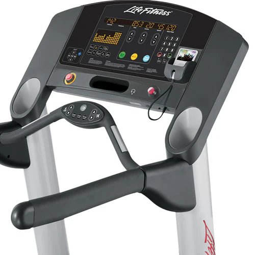 Life Fitness Laufband CSTE - Image 3