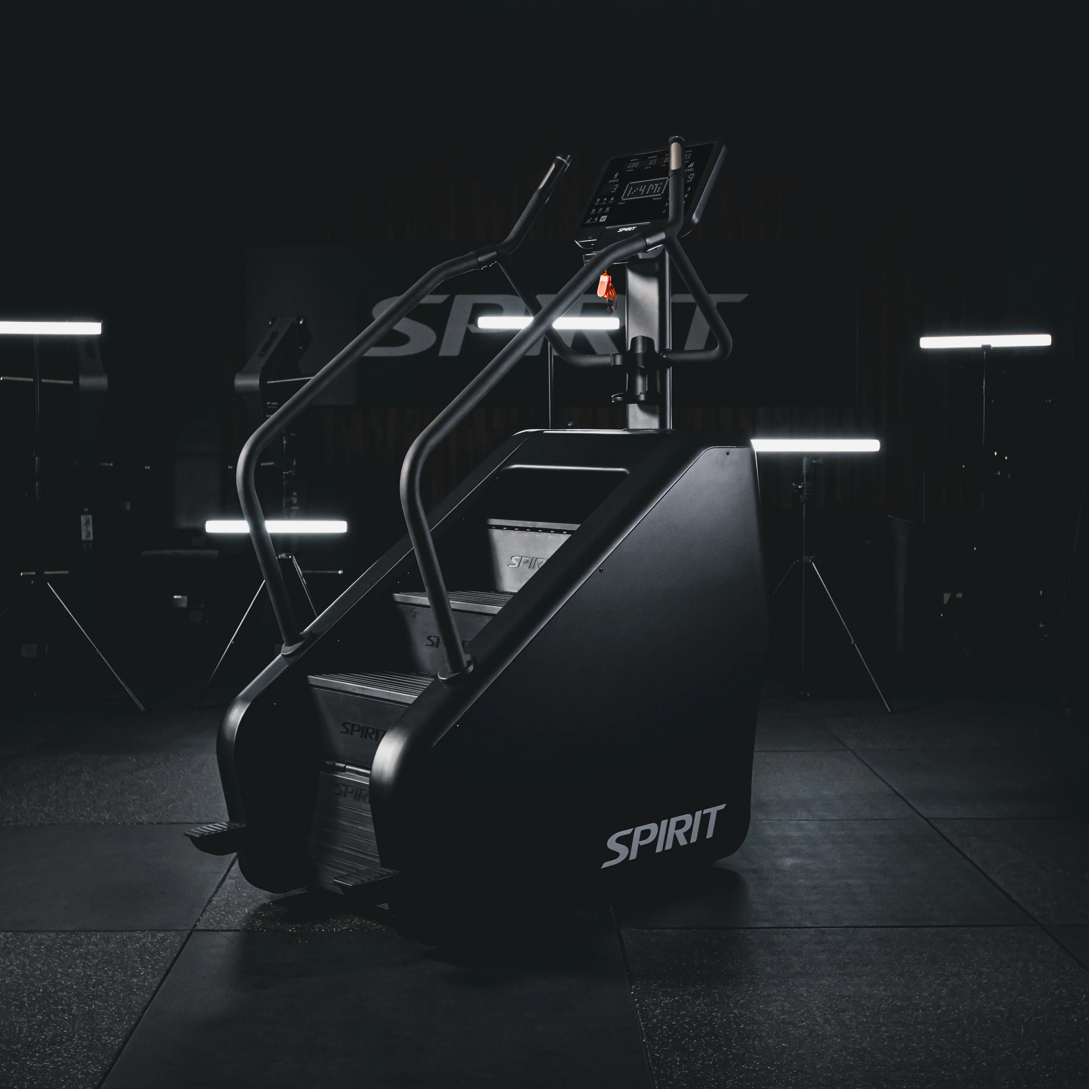 Spirit Fitness CSC980 Stair Climber - Image 13