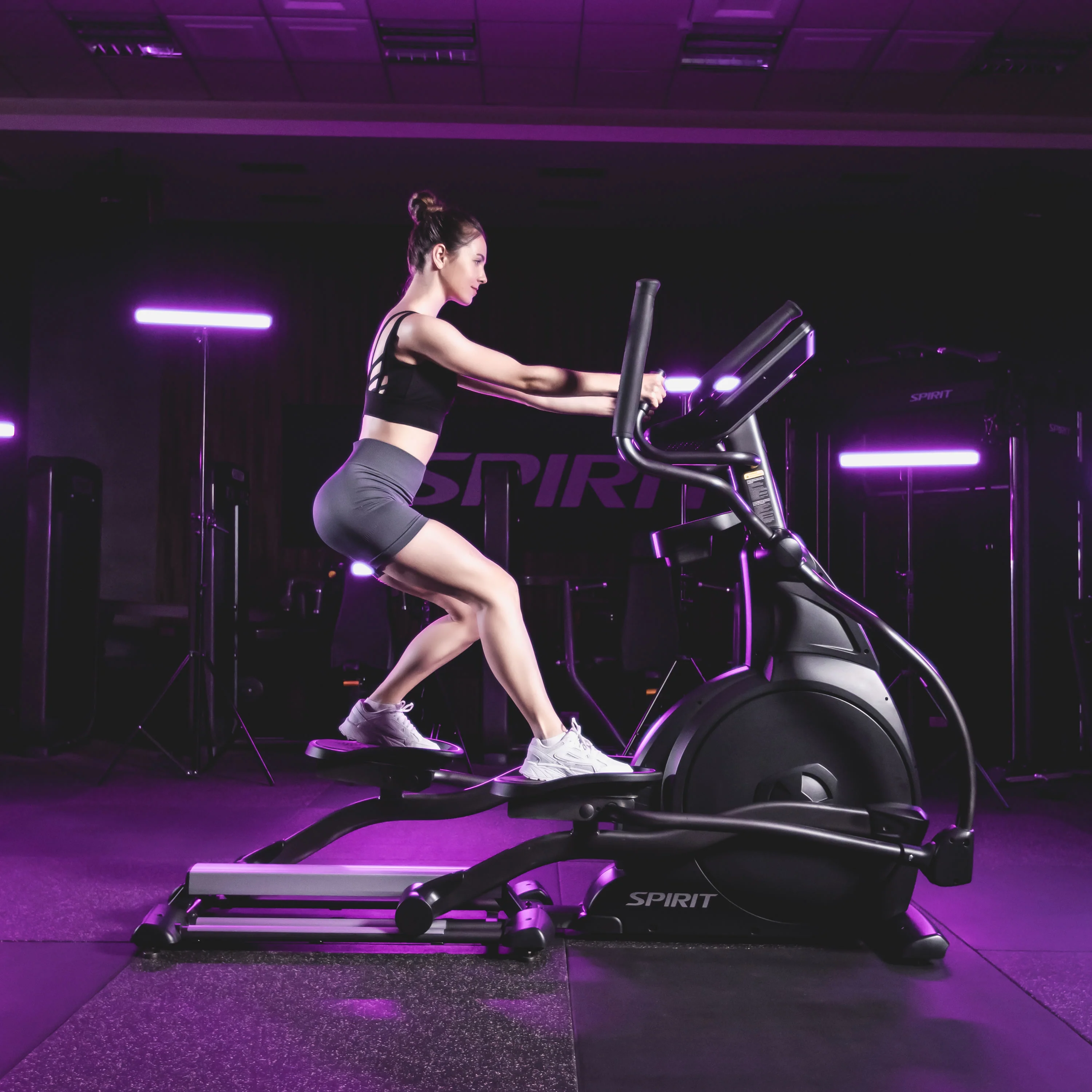 Spirit Fitness Crosstrainer CE800+ LED - Image 2